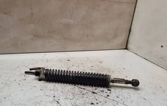 Volkswagen Touareg I Tailgate strut 7L6827611B