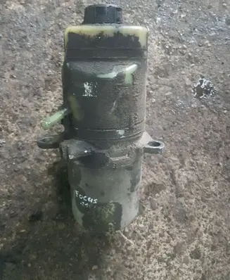 Ford Focus Power steering pump