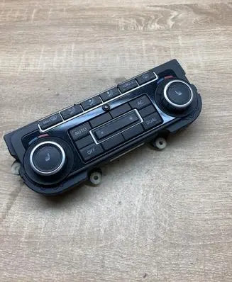 Volkswagen Golf VI Climate control unit 5K0907044A 5HB009746
