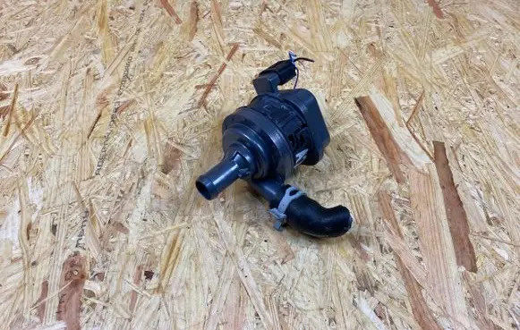 Volvo V60 Electric auxiliary coolant/water pump 31493259