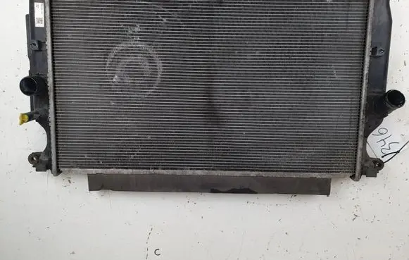Toyota Avensis T270 Coolant radiator MF4221343082