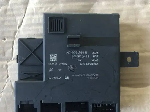Volkswagen Multivan T6 Door control unit/module 1N3959244B 97113160