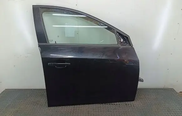 Chevrolet Cruze Front door 