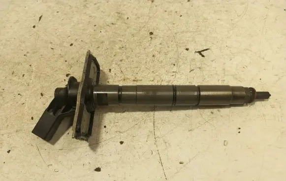 Audi A5 8T 8F Fuel injector 0445115058