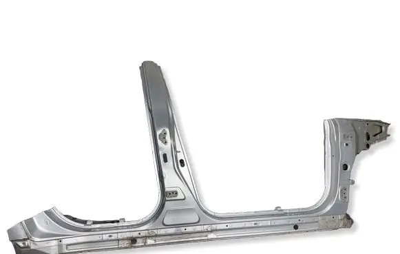 Toyota Avensis T270 Pillar (middle) 6131105040 6140305902 6130505020