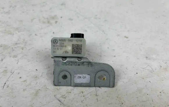 Mercedes-Benz E AMG W212 Airbag deployment crash/impact sensor A0055421218 10171102213 A2125455144