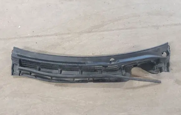 Toyota Prius (XW30) Wiper trim 5578147120