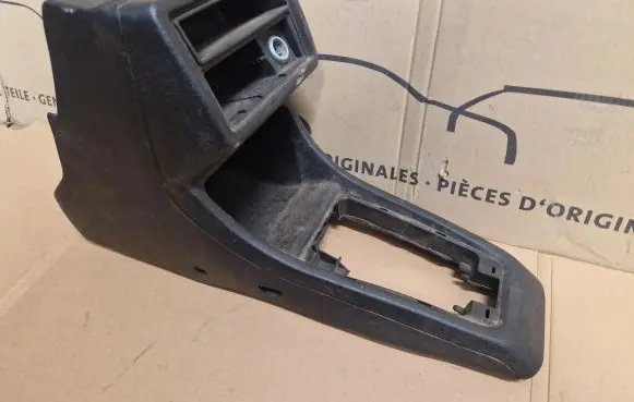 Volkswagen Golf II Center console 191863241J