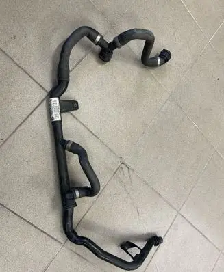 BMW 1 E82 E88 Engine coolant pipe/hose 754822404