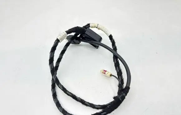 Mercedes-Benz ML W166 iPod connector socket A1668200315
