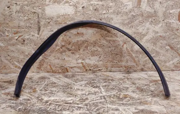 Mercedes-Benz S W140 Front arch trim 