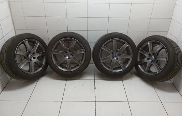 Volvo S60 R17 alloy rim 9466834 5X108R17 5X108