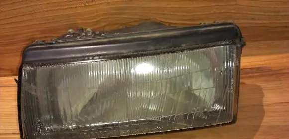 Mazda 323 Headlight/headlamp 11061303 110-61303