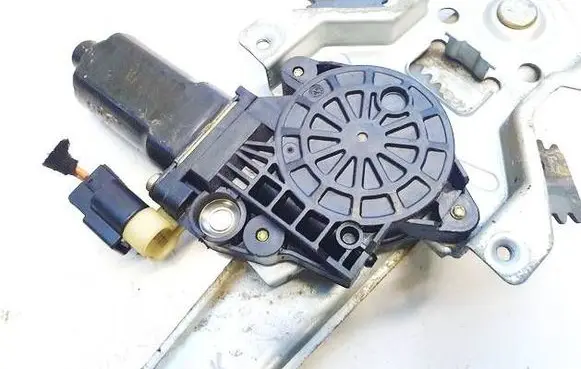 Hyundai Getz Rear door window regulator motor