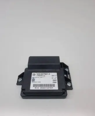 Volkswagen Tiguan Hand brake control module 3AA907801E