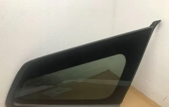 KIA Optima Rear side window