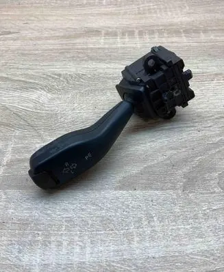 BMW 7 E38 Indicator stalk 8363668