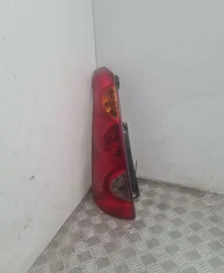 Nissan Note (E11) Rear/tail lights