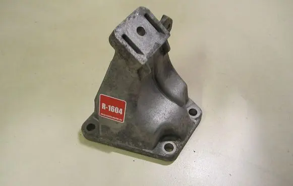 Audi A6 S6 C5 4B Engine mount bracket 4B0199308E