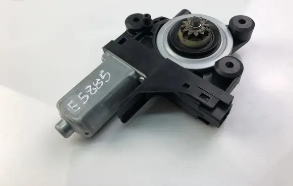 Volvo S80 Front door window regulator motor 970713102