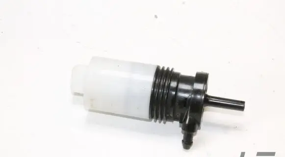 Volvo XC60 Windscreen/windshield washer pump 1028284001