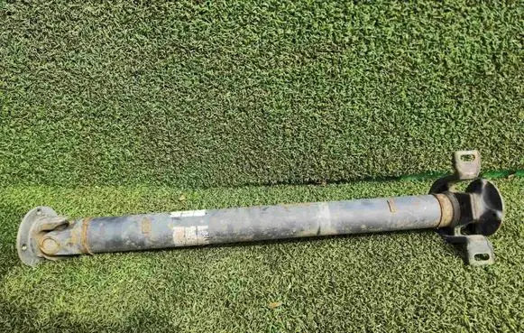 Mercedes-Benz Sprinter W901 W902 W903 W904 Middle center prop shaft 21008282