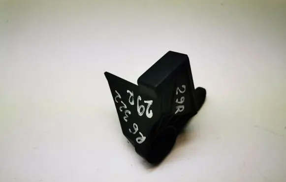 Radiator mount bracket