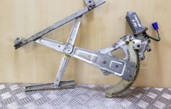 Subaru Forester SF Front door window regulator with motor
