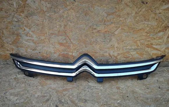 Citroen C4 Grand Picasso Front bumper upper radiator grill AA36190378