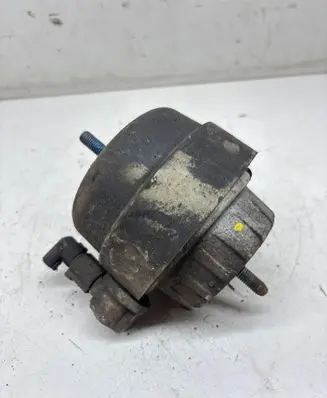 Audi A6 S6 C6 4F Engine mount bracket