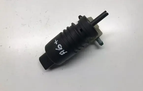 Audi A6 Allroad C5 Windshield washer spray nozzle 