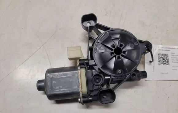 Skoda Superb B8 (3V) Front door window regulator motor 5Q0959802A