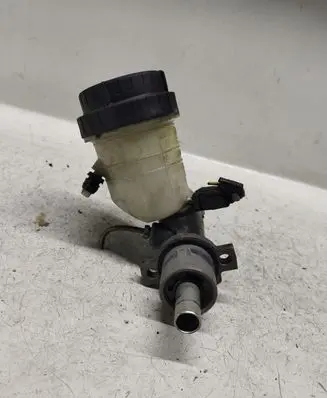 Volvo S40, V40 Master brake cylinder