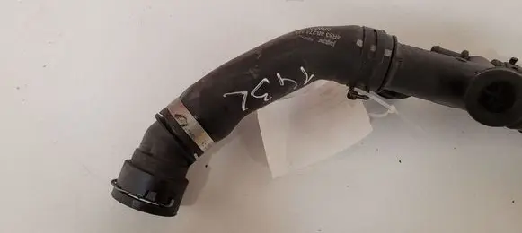 Jaguar XF X250 Engine coolant pipe/hose FR838B274AD