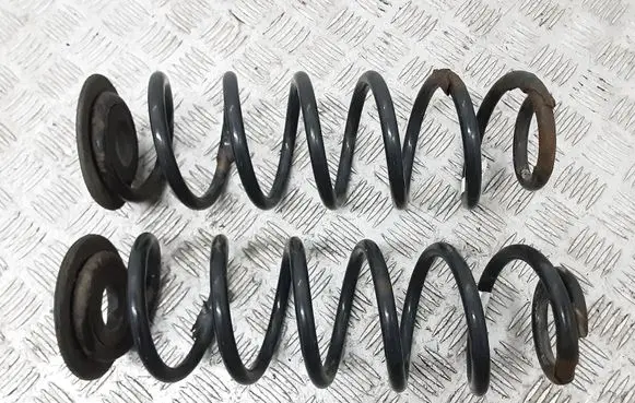 Volkswagen Golf VII Rear coil spring 5Q0511121