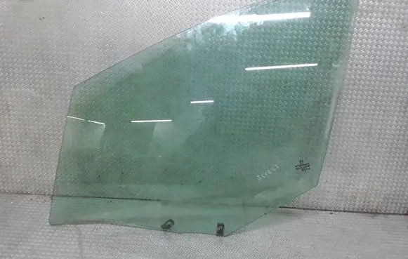 Peugeot 308 Front door window glass four-door