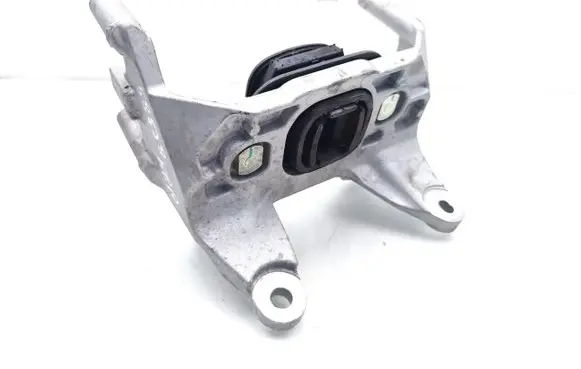 Nissan Qashqai J12 Engine mount bracket 112546UB5A