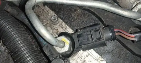 Audi A4 S4 B8 8K Fuel injector 0445116030 03L130277