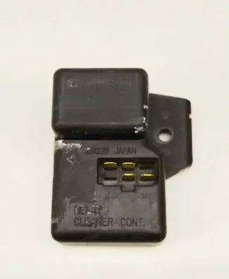 Subaru Forester SF Window wiper relay 3300120517