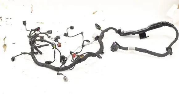 Volkswagen Caddy Wires (generator/alternator) 04L972619D