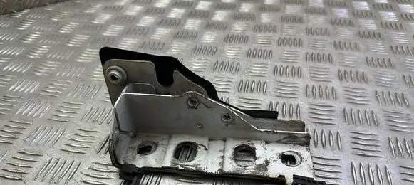 Land Rover Range Rover Sport L320 Radiator mount bracket 