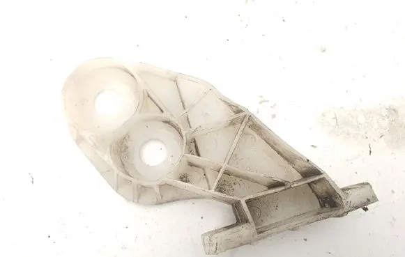 BMW 3 E46 Front bumper mounting bracket 8195296