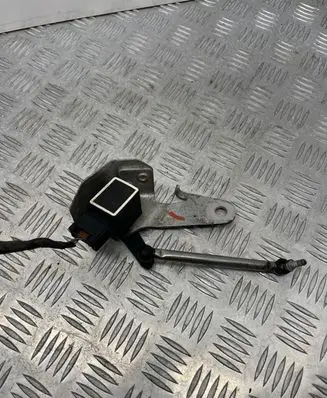 Headlight/headlamp level sensor