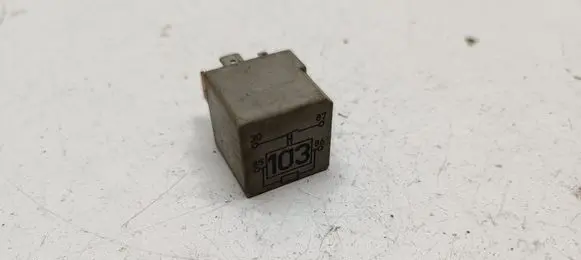 Audi A6 S6 C4 4A Other relay 357911253