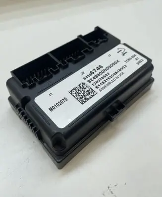 Cadillac Escalade IV Transfer box differential control unit 84366746