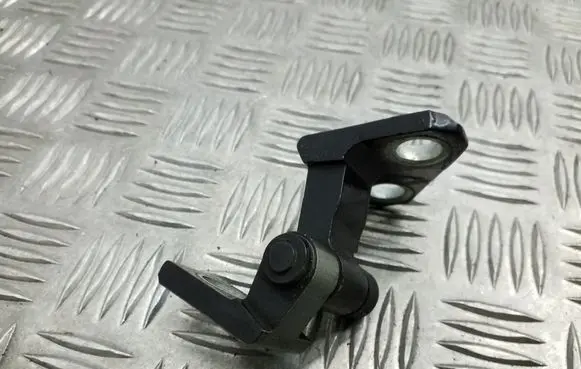 Volkswagen PASSAT B7 Rear door upper hinge 3C4833402D