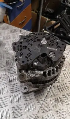Volkswagen PASSAT B7 Generator/alternator 03l903023d