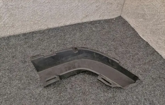 Land Rover Discovery 5 Front bumper corner part panel trim HY3M8B290AA HY3M8B290