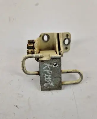 Volkswagen Touran II Front door hinge set 1T0831