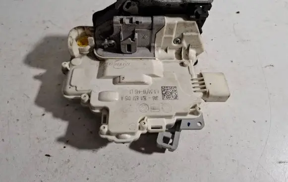 Audi A4 S4 B8 8K Front door lock 8J1837015